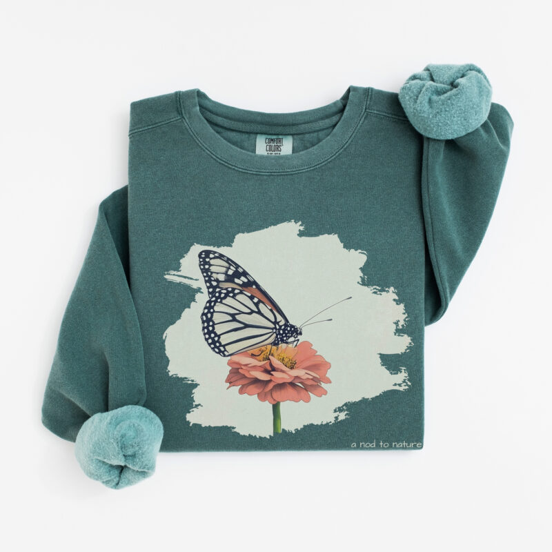 Monarch & Bloom – Unisex Sweatshirt vintage style sweatshirts – Blue Jean