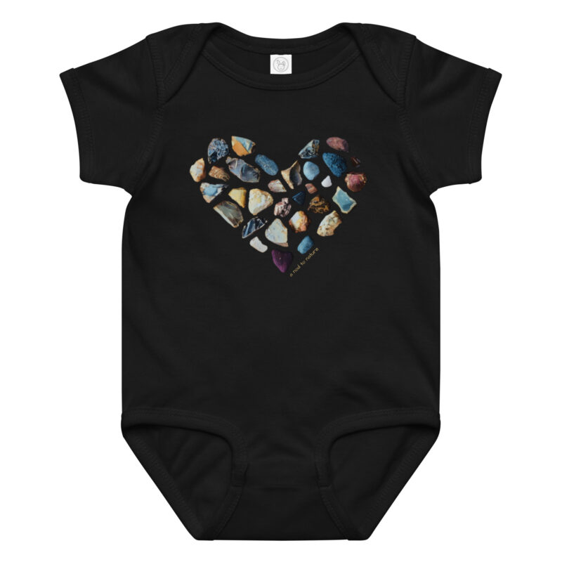 Pebbled Love Pebbled Love baby bodysuit – Ash (front view)
