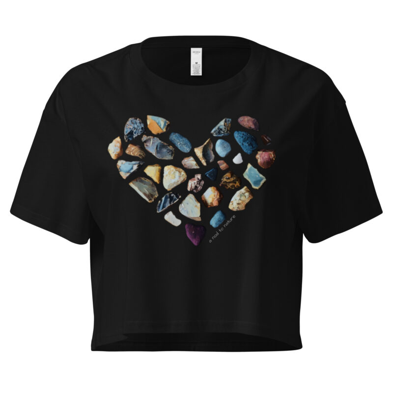 Heart of Stones Heart of Stones crop tee – Black (front view)