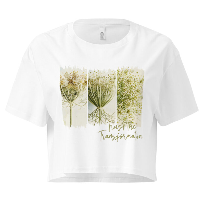 Wildlace crop tee – Black (front view)