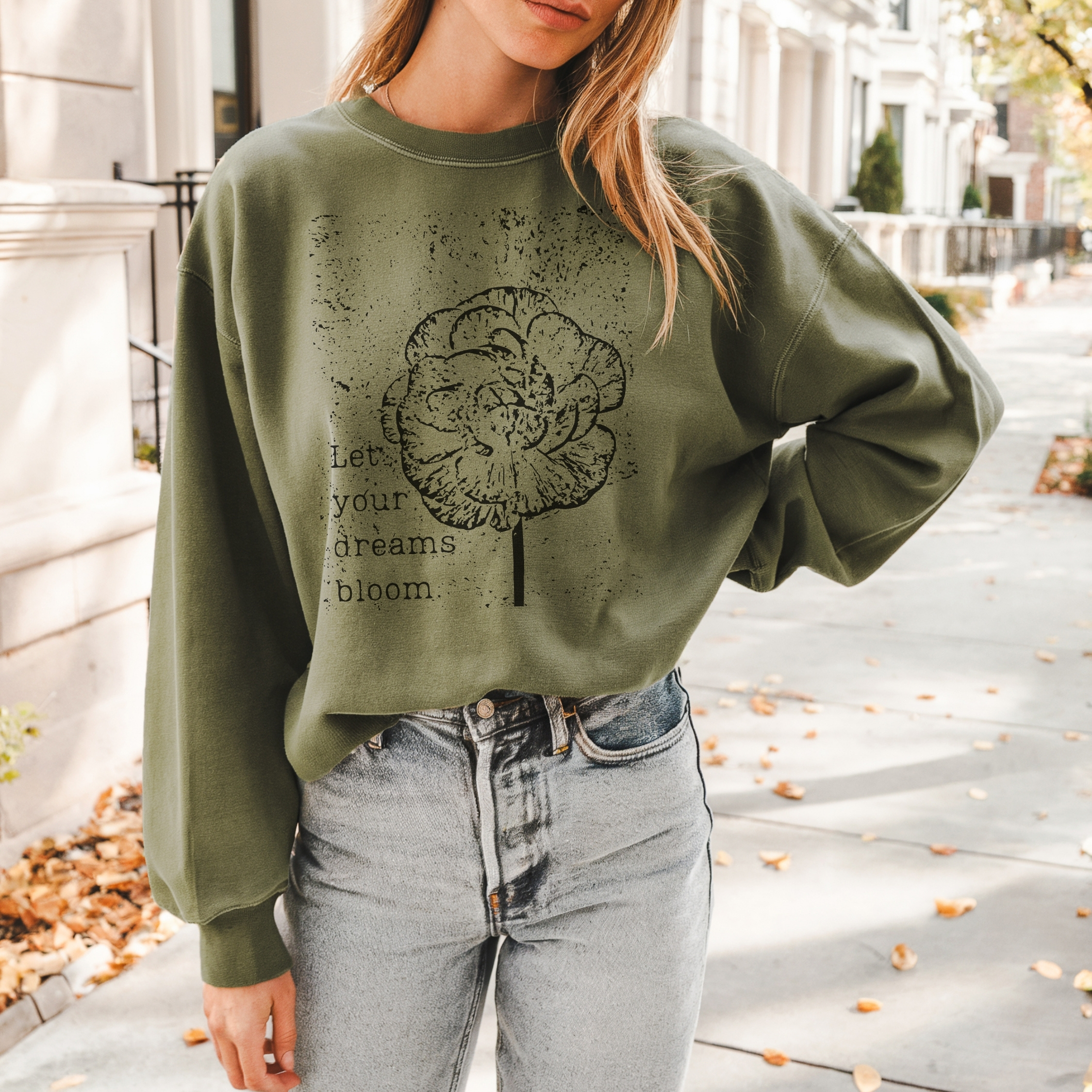 Dreams Bloom Sweatshirt — Ranunculus classic style sweatshirts – Light Blue