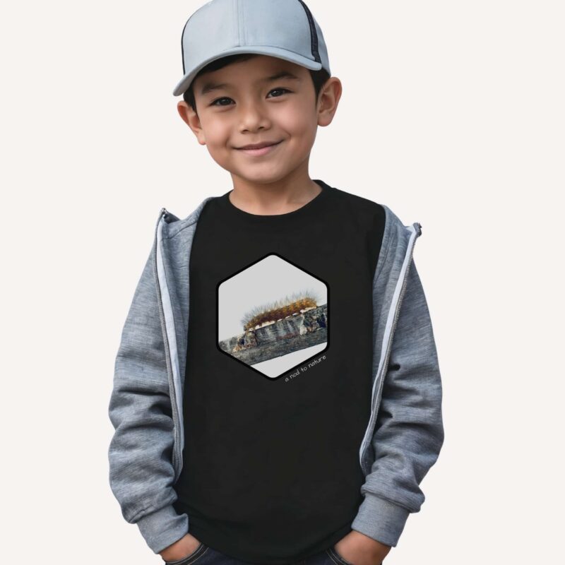Fuzzy Caterpillar kids' t-shirt – Black